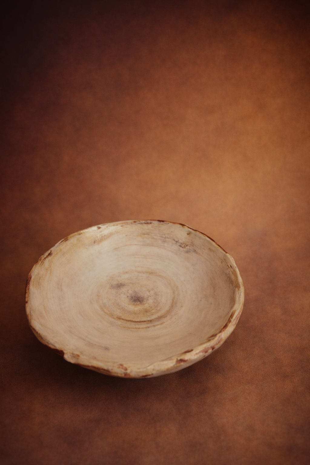 Ceramic plate